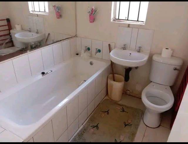 2 BEDROOM PROPERTY TO RENT IN PROTEA GLEN